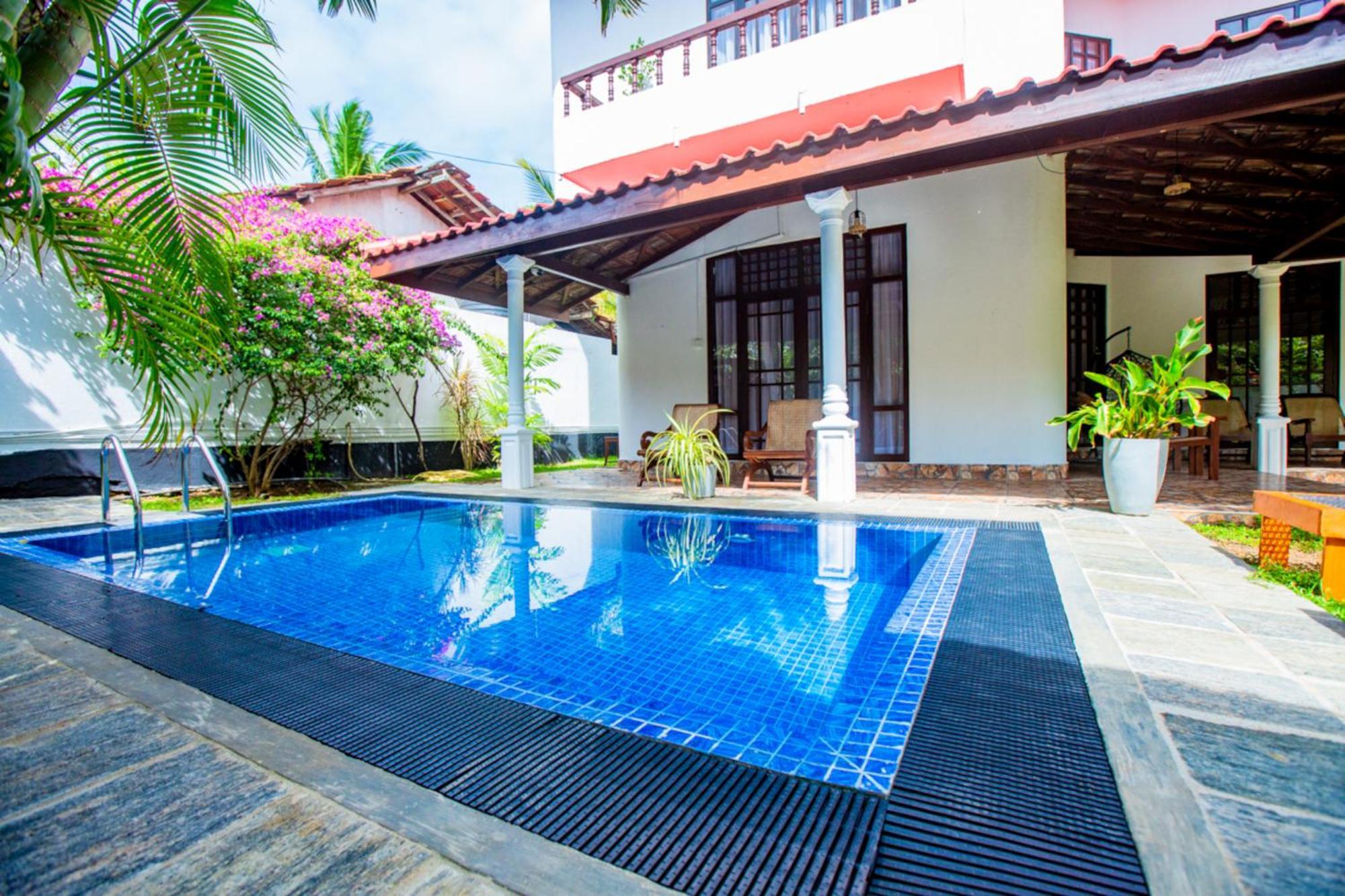 Nibbana Mirissa Hotel Exterior photo